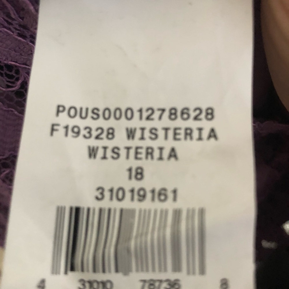 Used once bridesmaid dress from David’s Bridal!